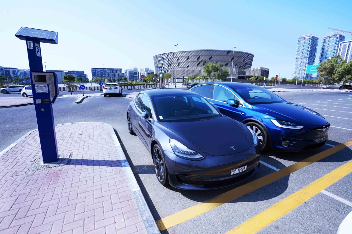 tesla-and-other-electric-cars-get-four-hour-free-parking-and-free-salik