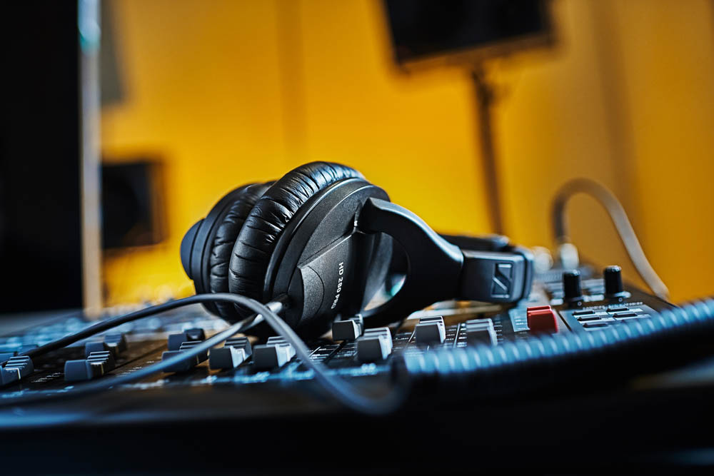  Sennheiser HD 25 Professional DJ Monitor Headphone - Limited  75th Anniversary Edition : Musical Instruments