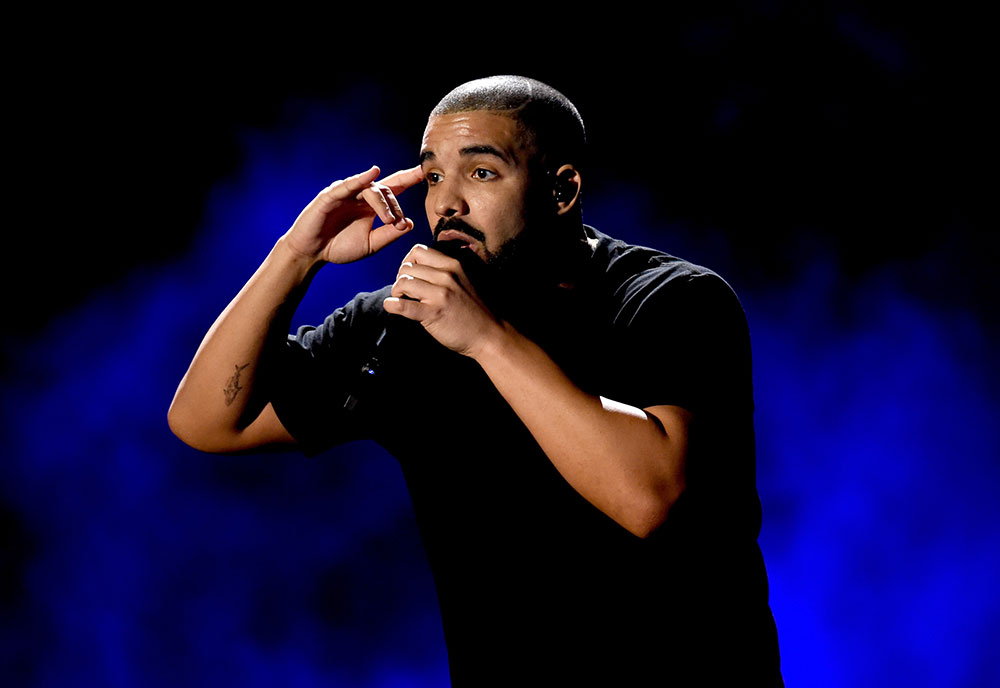 Drake is Spotify’s moststreamed artist of the decade Esquire Middle