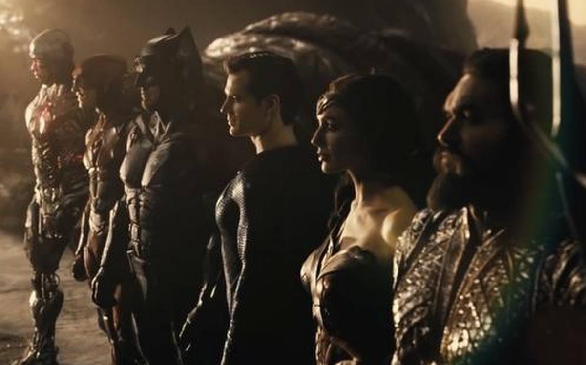 See The Dark New Trailer For Zach Snyder's Justice League | Esquire