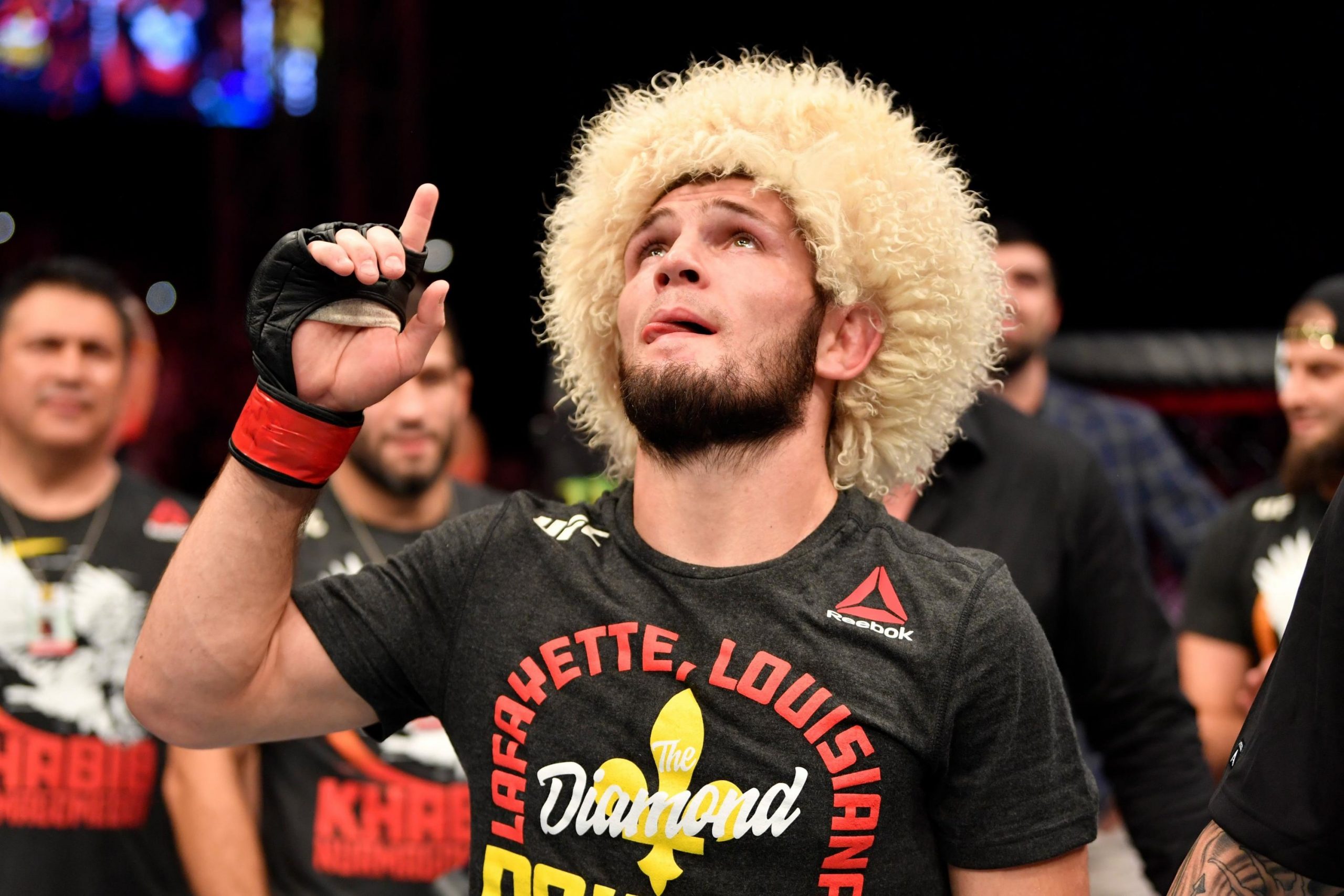 Watch Khabib Nurmagomedov choke Dustin Poirier into submission at UFC ...