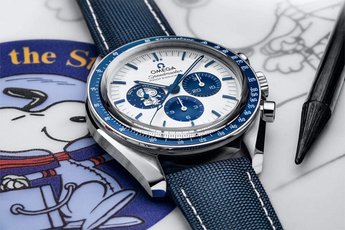 Omega speedmaster sale moonwatch snoopy