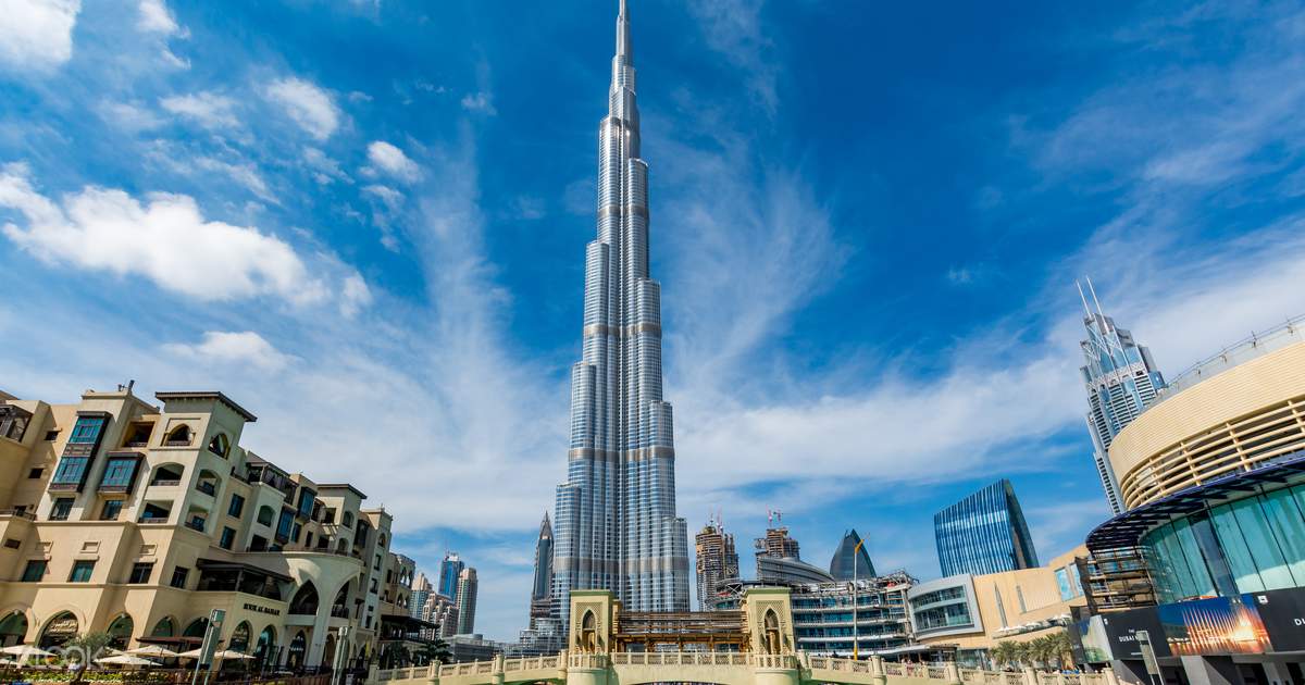 UAE suspends entry to residents and visa holders for 2 weeks | Esquire ...