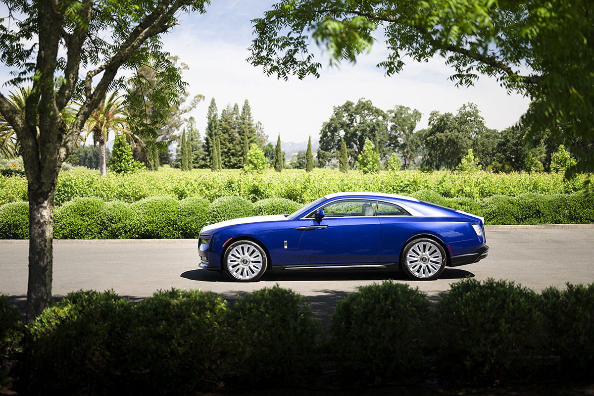 Rolls-Royce Spectre EV 2023 Review: Stylish First Effort