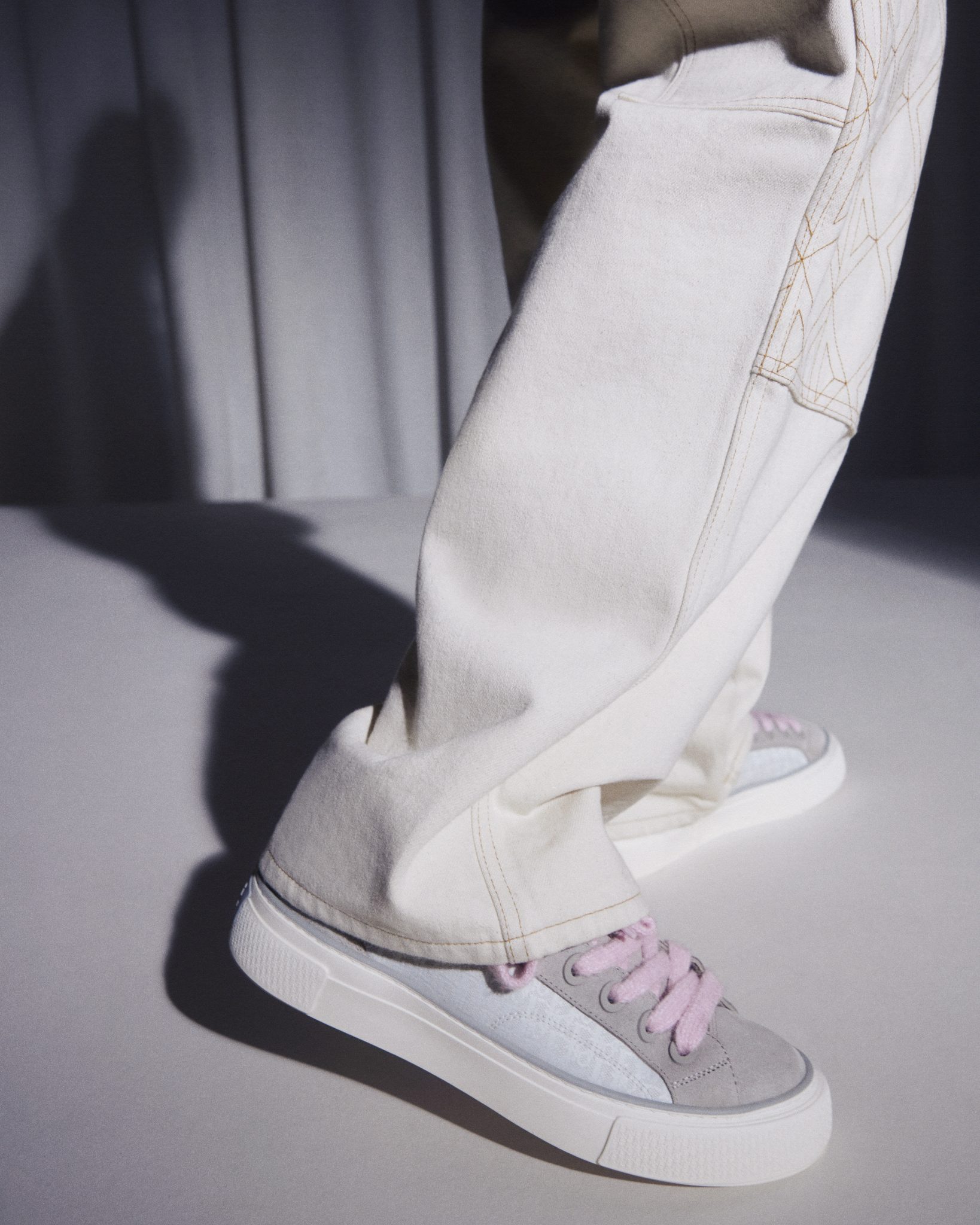 Dior’s B33 Denim Tears Sneakers Have Got Big Tech Game | Esquire Middle ...