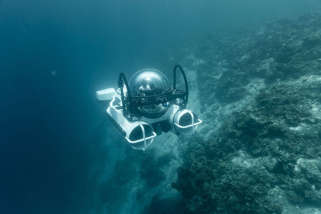 Maldives hotel offers private submarine excursions | Esquire Middle ...