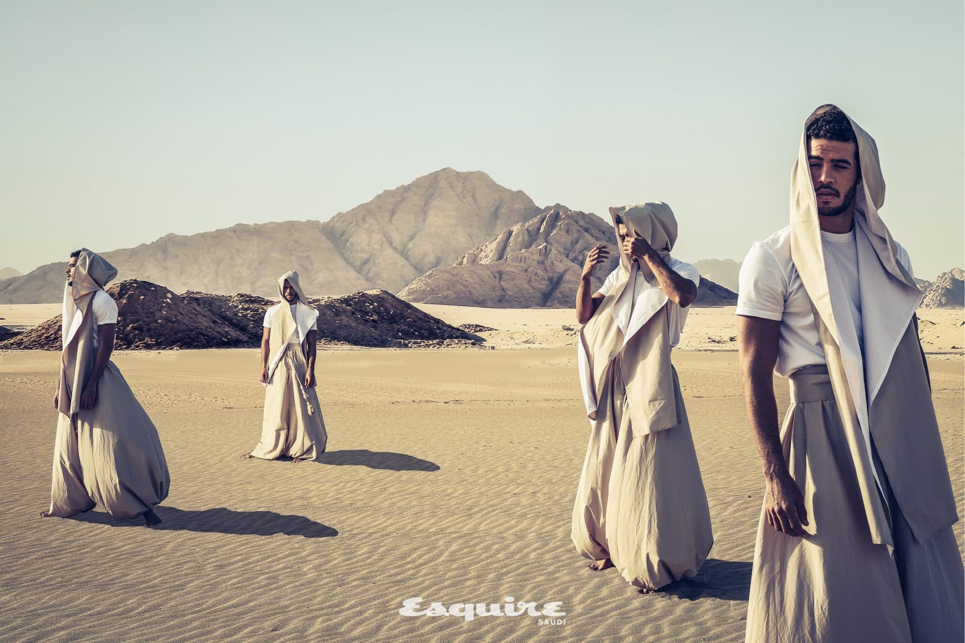 The historical evolution of the traditional Saudi Thobe | Esquire ...