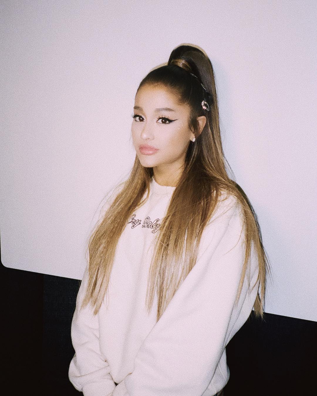 Ariana Grande Wins Big At Fragrance Foundation Awards Esquire Middle East