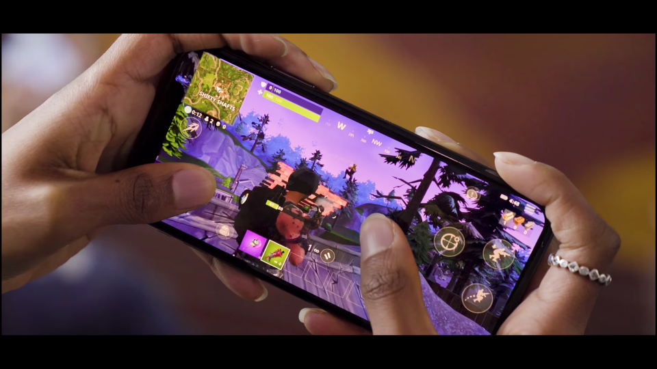 Fortnite Mobile Players Beware Don T Update To Ios 13 Esquire Middle East