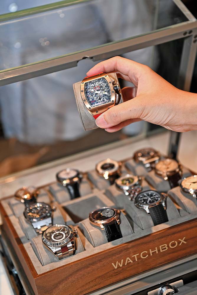 How you can buy, trade and sell your watch collection securely ...