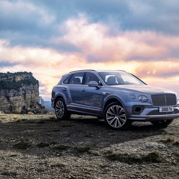 the new bentley bentayga comes with a big style upgrade esquire middle east